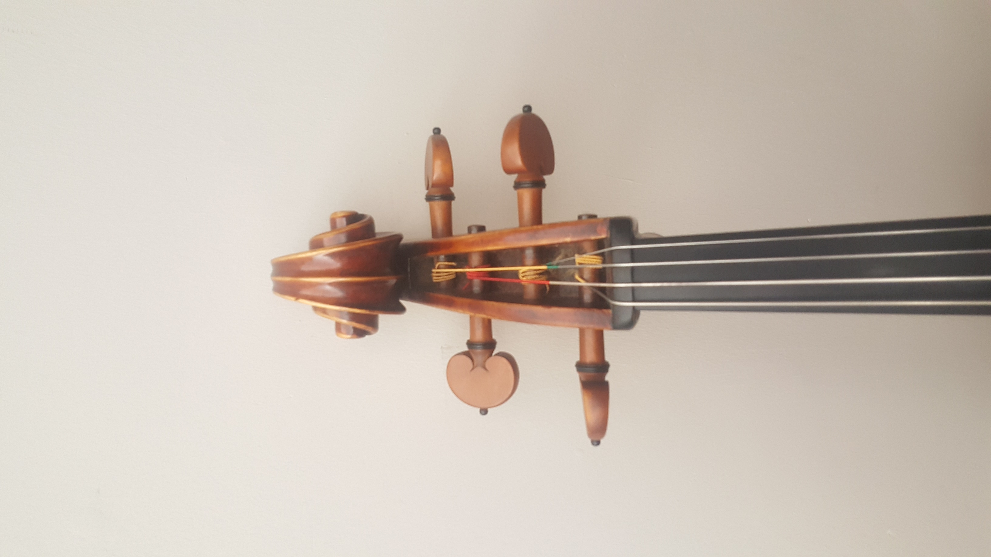 violonchelo de luthier